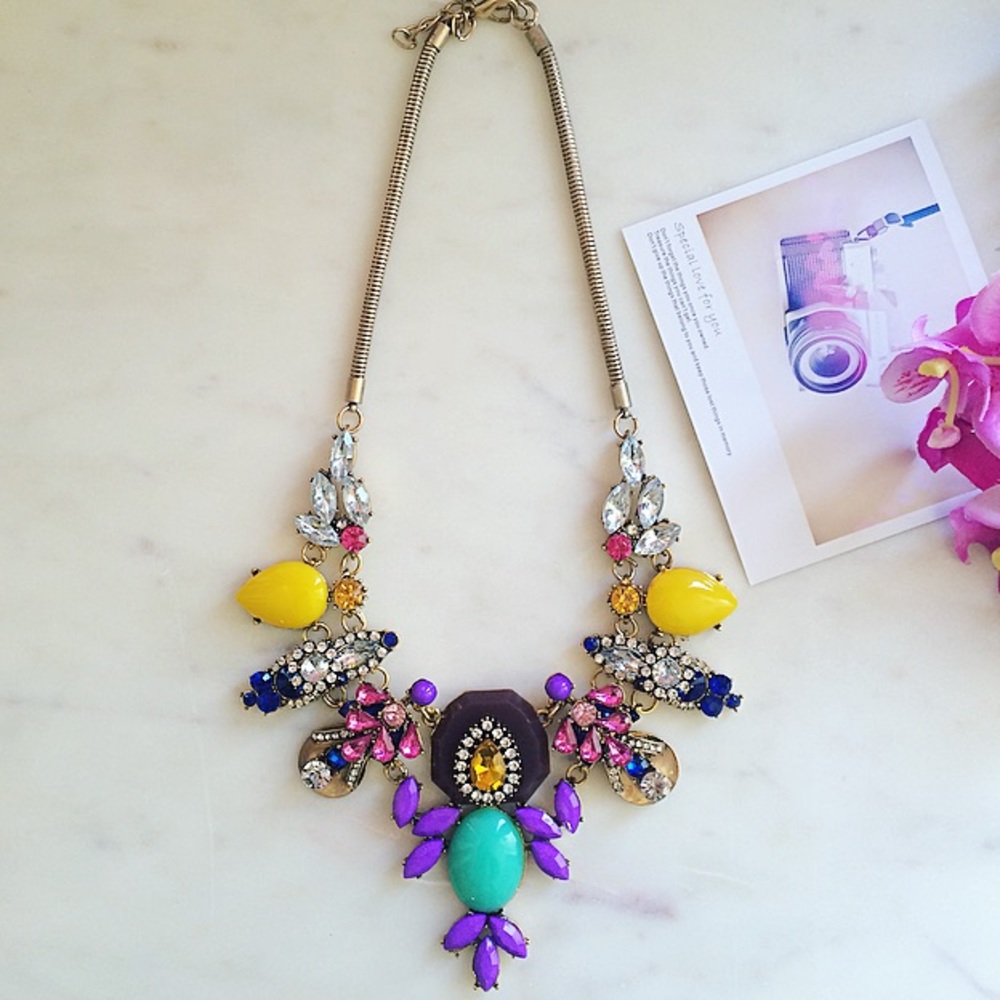 Colorful Stunning statement necklace
